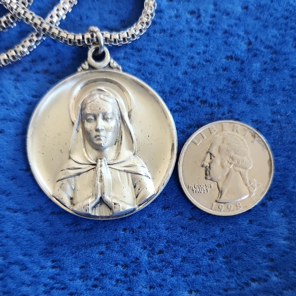 Silver Religious Pendant Necklace - Picture 5 of 5